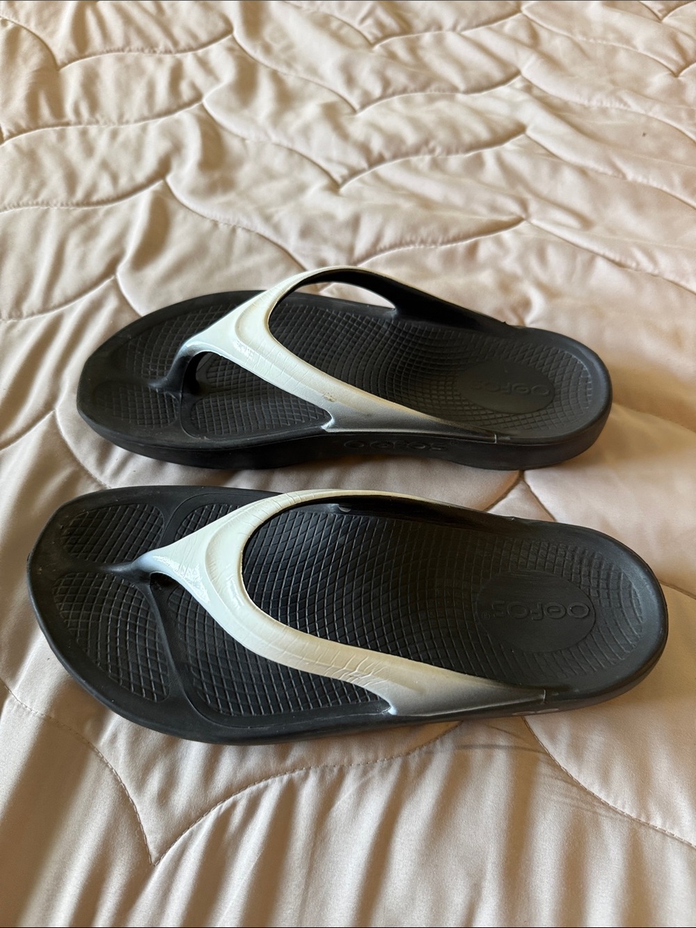 OOFOS Sandals in White